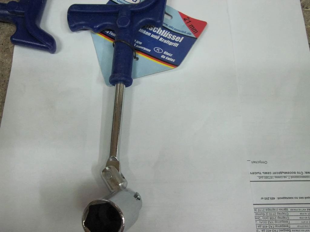 Ключ свечной 21 мм ALCA (с карданом, усиленный )