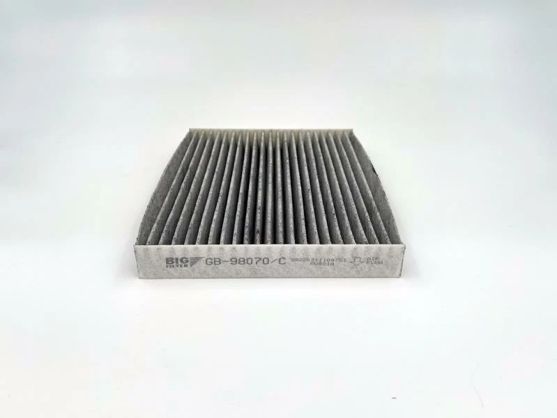 Фильтр салонный (угольный) BIG Filter GB-98070C
